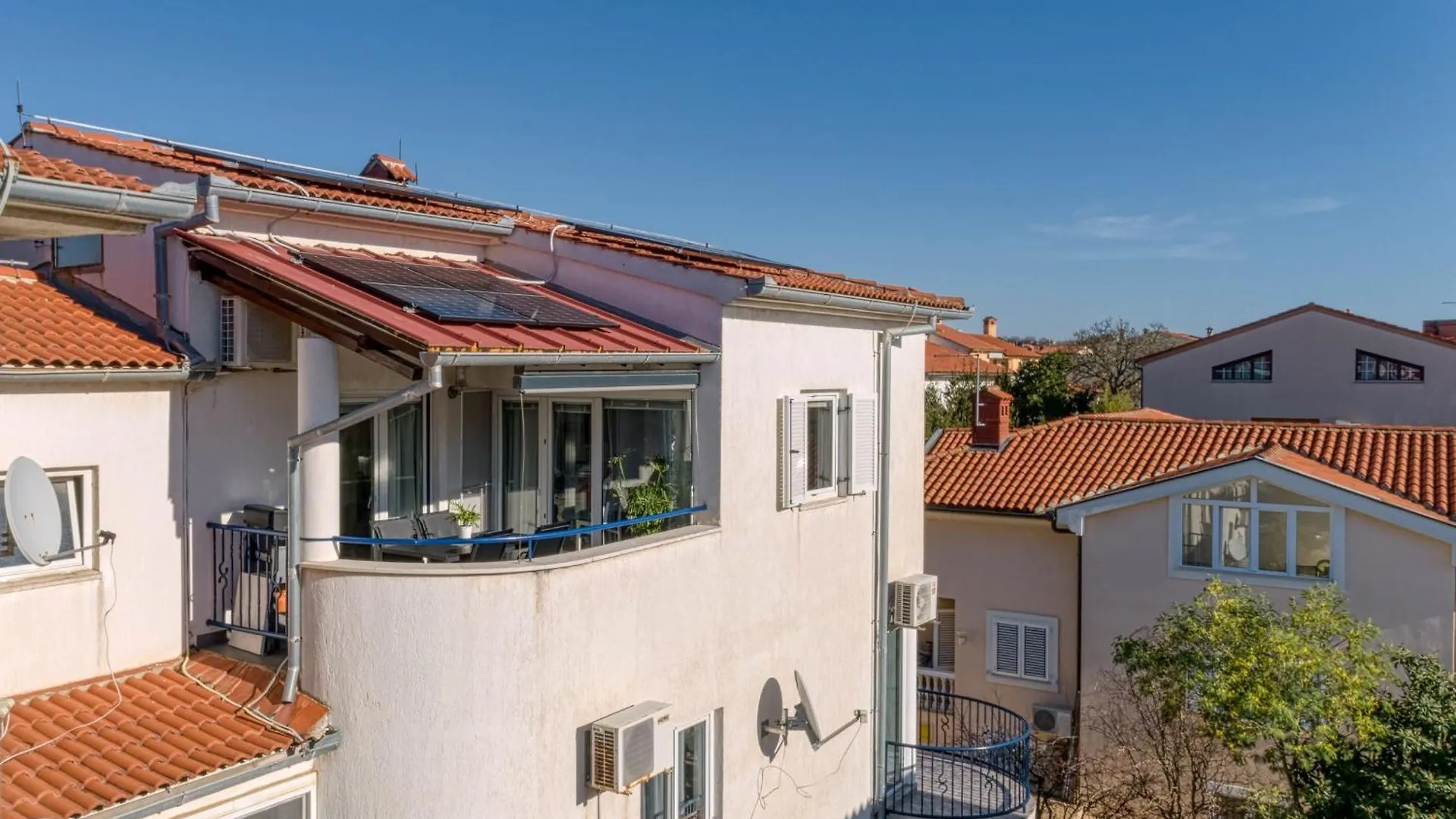 Apartment Burle With Balcony Medulin
