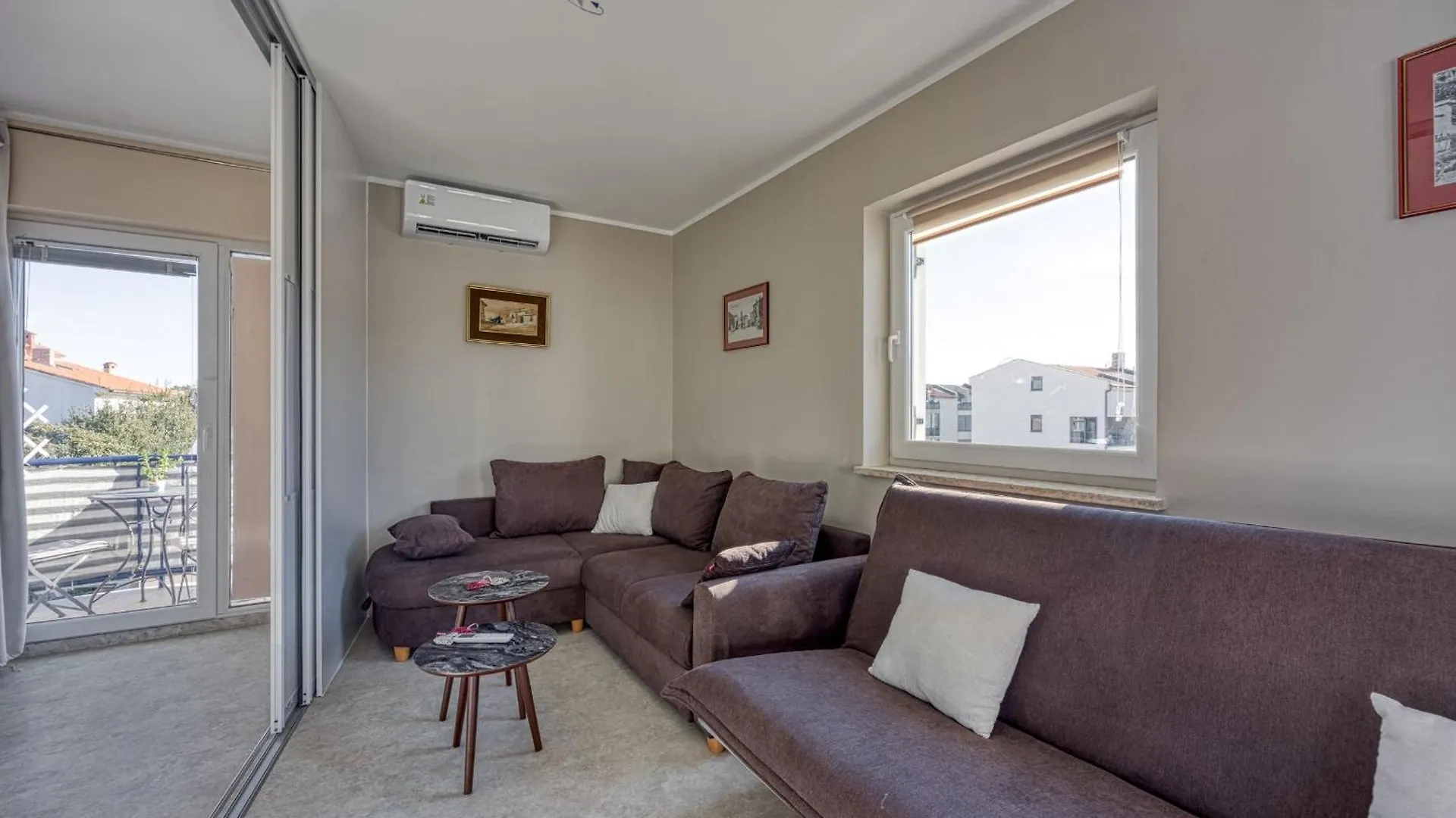 Apartment Burle With Balcony Medulin
