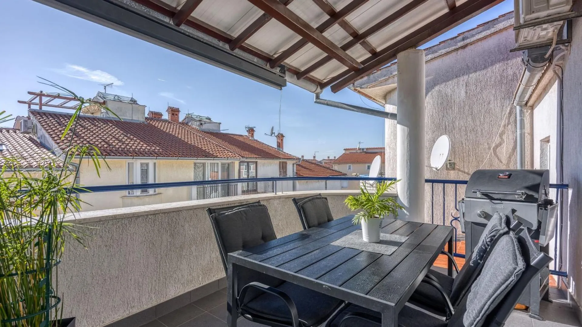 Apartment Burle With Balcony Medulin 0*,